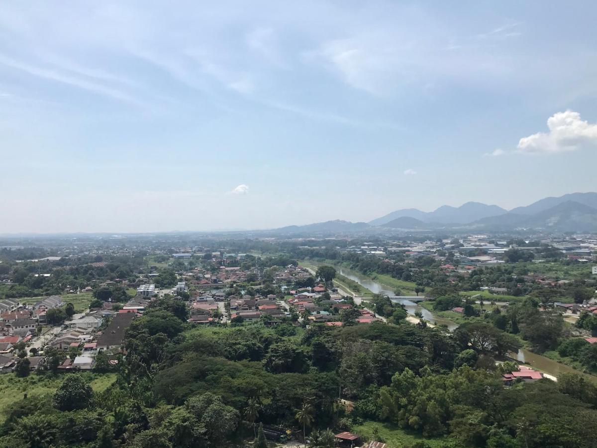 Wabi-Sabi Guesthouse At Ipoh Town 侘寂风民宿 Bagian luar foto